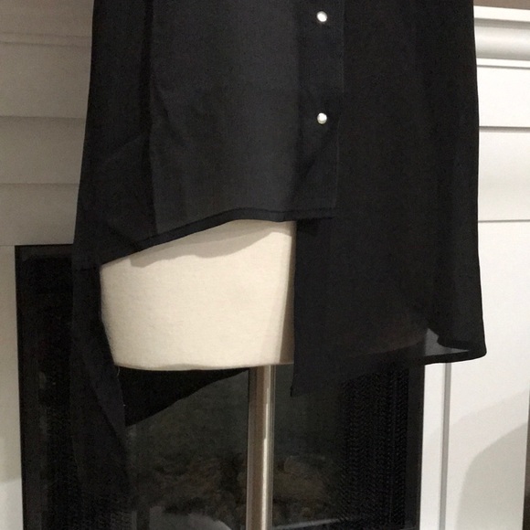 Sheer Hi Low Tank Blouse - Picture 6 of 6